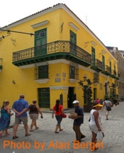 streets of old havana 2 comp.jpg (39510 bytes)